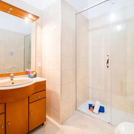 Charming W Private Pool, Wi-fi, A C, Bbq Villa
