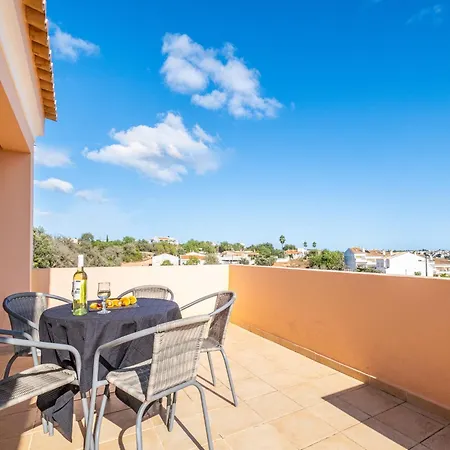 Charming W Private Pool, Wi-fi, A C, Bbq Albufeira