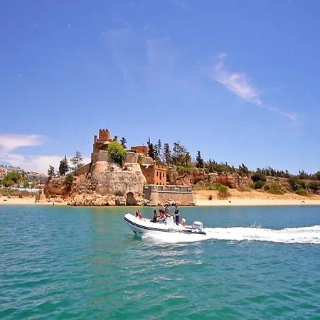Villa Charming W Private Pool, Wi-fi, A C, Bbq