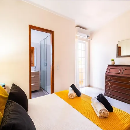Villa Villa In Albufeira Near Town Center *